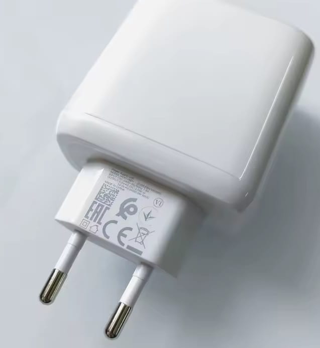 شاحن 65 وات سوبر فووك